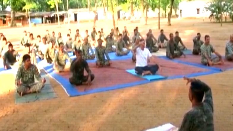 International Day of Yoga 2019: Indo Tibetan Boder Police Performs Yoga in Chhatisgarh&rsquo;s Rajnandgaon