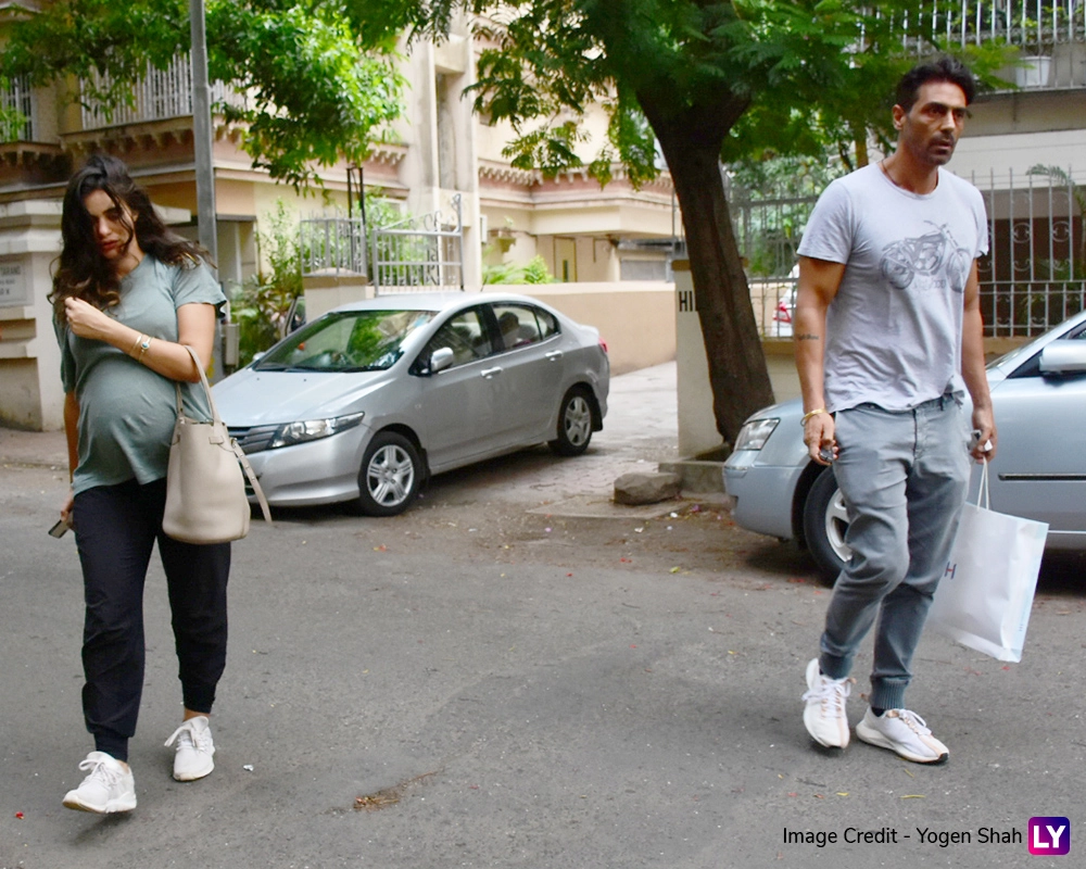 Arjun Rampal and Gabriella Demetriades spotted in Bandra. Dem