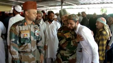 Indian Army Celebrates Eid With Civilians in Jammu & Kashmir