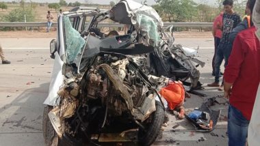 Uttar Pradesh: Car Hits Truck on Yamuna Expressway Near Mathura, 8 Dead