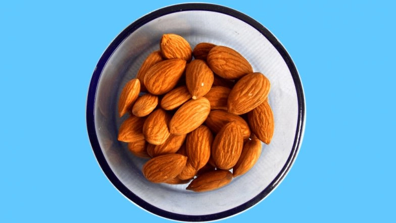 Almonds Beauty Benefits: From Hair Growth to Exfoliation, How These Nuts Can Improve Skin and Hair