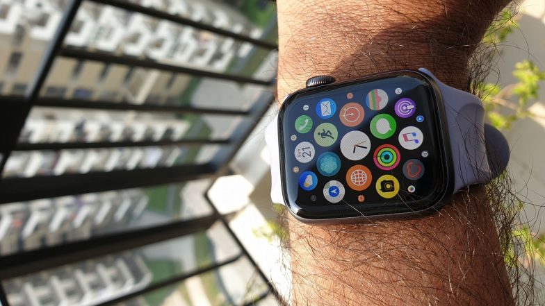 Apple Watch Helps US Doctor to Detect Deadly Heart Condition of Person at Restaurant