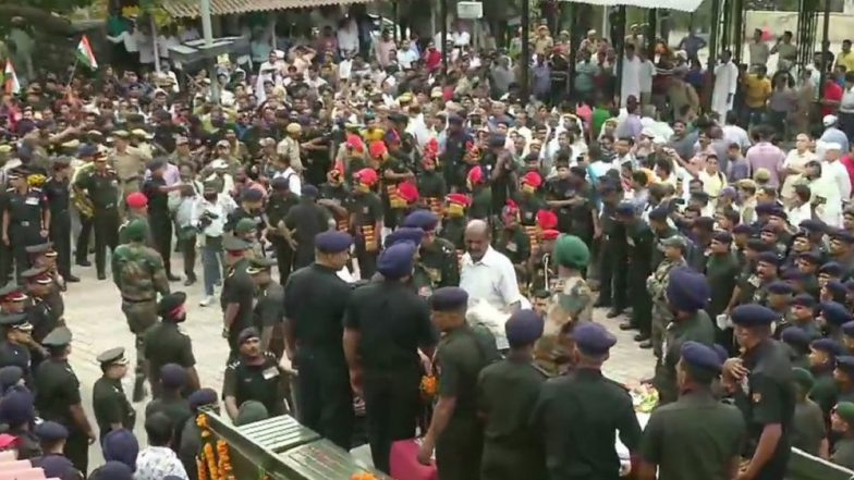 Major Ketan Sharma's Last Rites Performed Amid Inconsolable Family Members in Meerut; Rajnath Singh, General Bipin Rawat Pay Last Respects to Martyr Who Died In Anantnag Encounter