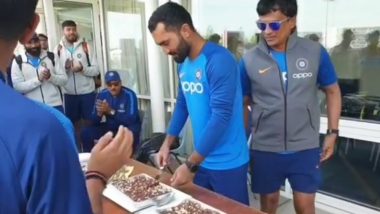 Dinesh Karthik Birthday: Indian Cricket Team Cuts Cake For Wicket-Keeper Batsman, Have Fun Amid ICC Cricket World Cup 2019 in England & Wales, Watch Video