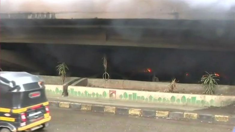 Borivali: Abandoned Vehicles Parked Under Bridge Catch Fire