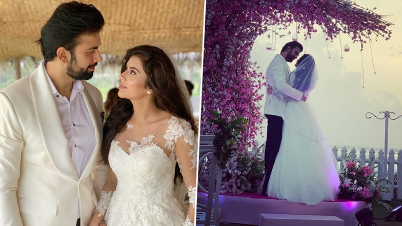 Sushmita Sen Shares Unseen Pics of Brother Rajeev Sen&rsquo;s Wedding to Charu Asopa and They Are Way Too Romantic!