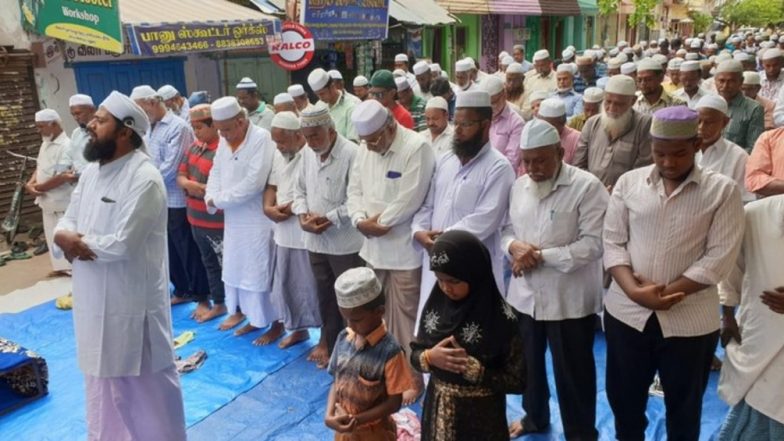 Tamil Nadu Water Crisis: After AIADMK Leaders Performed Yagnas, Madurai Muslims Offer Special Namaz for Rain