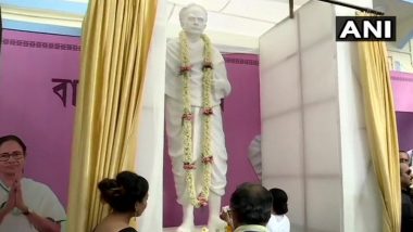 West Bengal CM Mamata Banerjee Unveils Ishwar Chandra Vidyasagar’s Statue at Kolkata College Month After Vandalism