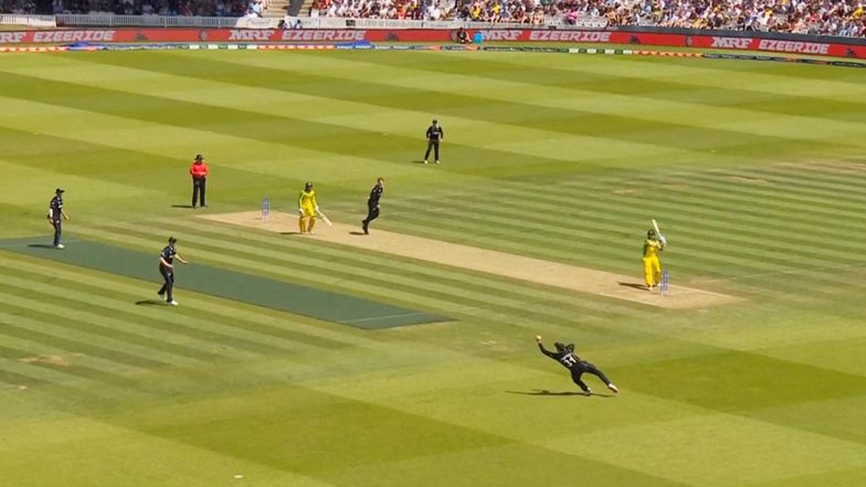 Martin Guptill Takes Stunning Catch to Dismiss Steve Smith During NZ vs AUS CWC 2019 Game (Watch Video)