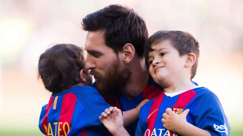 Lionel Messi’s Son Thiago Imitates Mohamed Salah While Playing in the Backyard; Wonder If It Brings Him Memories of Champions League 2019 Liverpool vs Barcelona (Watch Video)