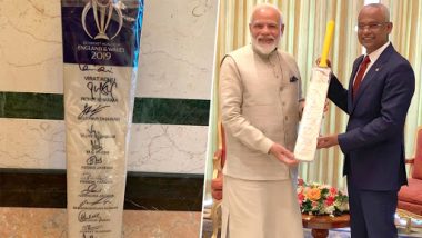 PM Narendra Modi Gifts Bat, Signed By Indian Cricket Team Members, to Maldives President Ibrahim Mohamed Solih, See Pics