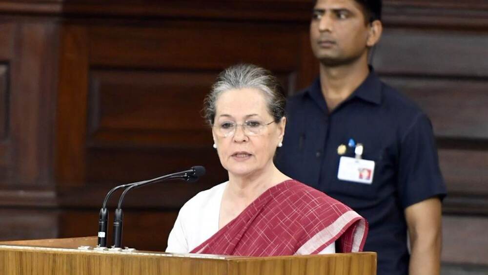 Sonia Gandhi Asks Congress CMs to Pay Rs 6,000 NFSA Maternity Benefit Sonia Gandhi Asks Congress CMs to Pay Rs 6,000 NFSA Maternity Benefit