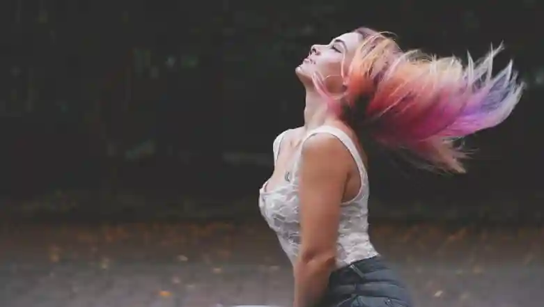 Protect Your Coloured Hair From Summer Sun With These Simple Hair