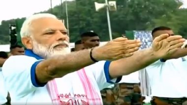 Narendra Modi Performs Yoga at Prabhat Tara Ground in Ranchi, Jharkhand