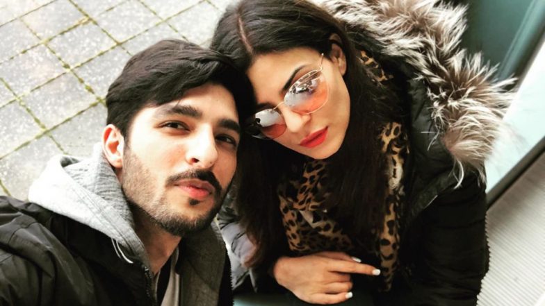 Sushmita Sen Reveals Rohman Shawl Slid into Her DM on Instagram but There Is Something Serendipitous about It - Watch Video