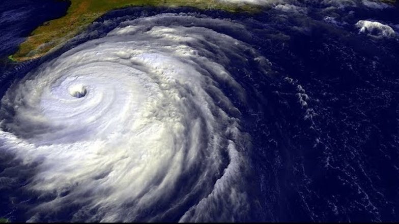 Cyclone Gulab: 5 Fishermen from Andhra Pradesh's Srikakulam Fell Into Sea After Strong Waves Hit Boat Off Mandasa Coast