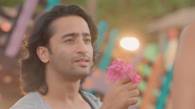 Yeh Rishtey Hain Pyaar Ke June 12, 2019 Written Update Full Episode: Kunal Walks In as Abir Proposes to Mishti