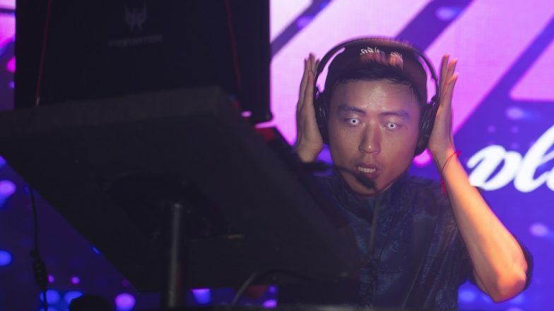 Gay Asian Millennial ‘Chenta Tsai Tseng’ Protests His Way up Spain’s Music Scene