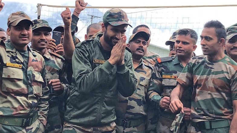 Vicky Kaushal Shares an Amazing Picture With Indian Army Jawans Posted at Tawang and Fans Excitedly Ask 'How's the Josh?'