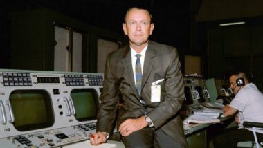 Chris Kraft, Former NASA Flight Director, Dies at 95