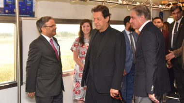 'Harsh Punishment For World Cup Loss': Pakistan PM Imran Khan Trolled After No US Officials Come to Receive Him at Airport