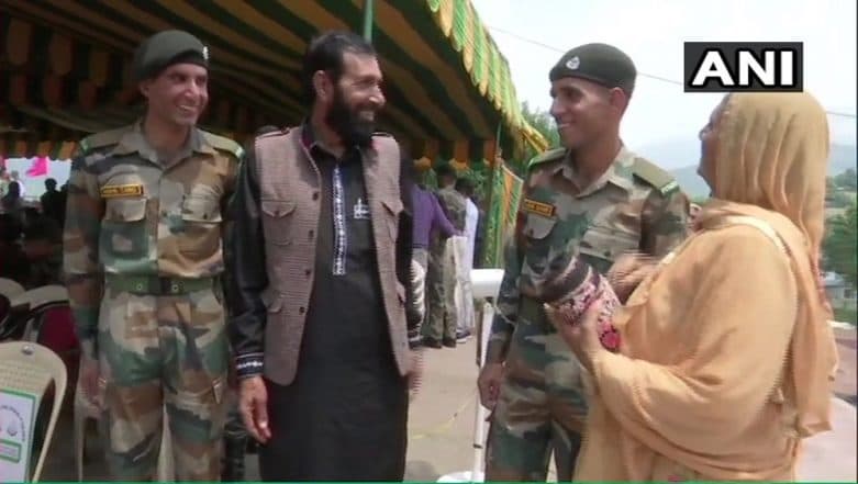 Martyred Rifleman Aurangzeb's Brother Mohammed Shabir And Mohammed Tariq Join Indian Army