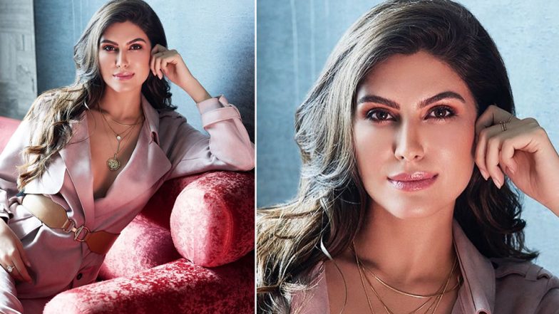 Sacred Games Actor Elnaaz Norouzi Gets Detained at Chicago Airport, Says Authorities Wanted to Double-Check Everything