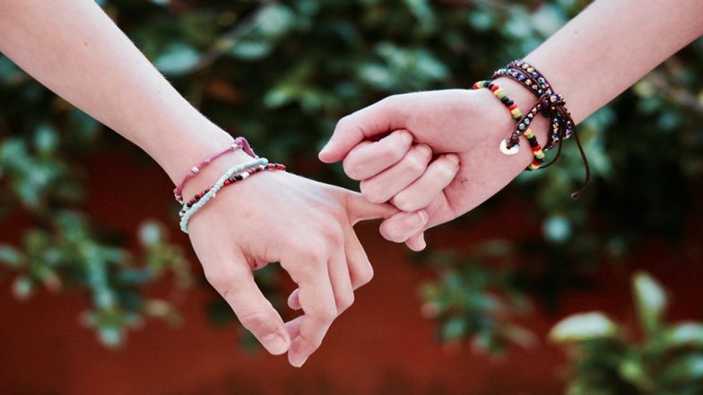 Friendship Day 2019 Worst Gift Ideas: From Coffee Mug to Showpiece, Here's a List of Items That You Should NEVER Give to Your Friends to Prove Your Dosti
