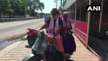 Modern Day ‘Shravan Kumar’ With Mother in Tow on Pilgrimage Across India, Nepal, Bhutan