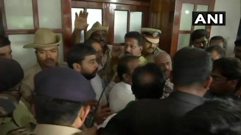 Karnataka Political Chaos: BJP Demonstrates Outside Vidhana Soudha, Demands Kumaraswamy's Resignation