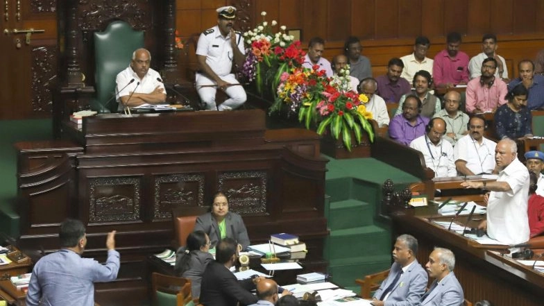 Karnataka Trust Vote Deferred: Governor Vajubhai Vala Asks CM HD Kumaraswamy to Prove Majority by 1:30 PM Today