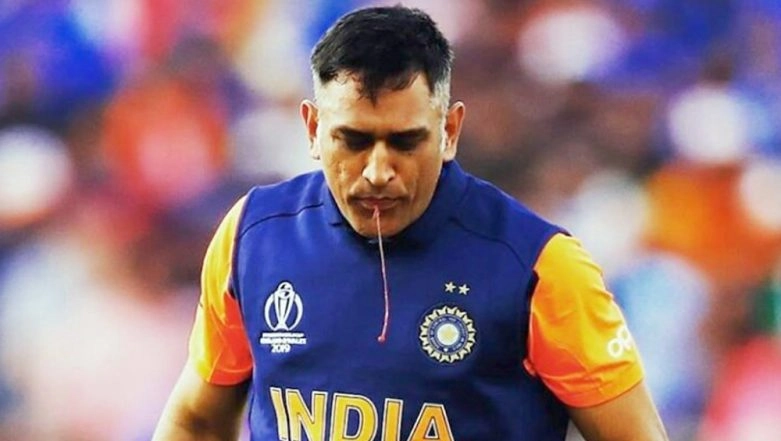Photo of MS Dhoni Spitting Blood From Injured Thumb after India vs England Match Goes Viral