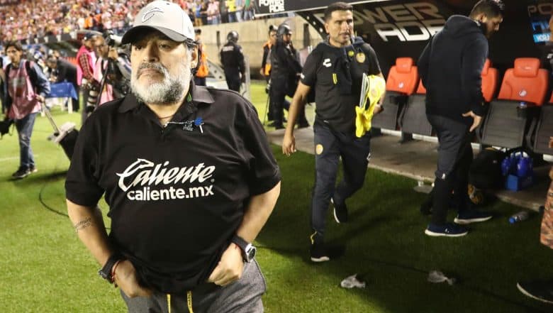 Argentinian Football Legend Maradona Successfully Undergoes Knee Surgery After Quitting as Dorados Coach Argentinian Football Legend Maradona Successfully Undergoes Knee Surgery After Quitting as Dorados Coach