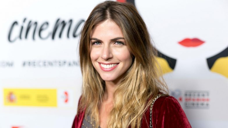 Peruvian Actress Stephanie Cayo Offers Kiss to Any Player Who Will Beat Chile and Win Match for Peru in Copa America 2019