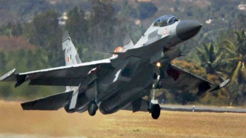 Sukhoi Fighter Jet Suffers Bird Hit at Jodhpur Airbase as Adjoining Drain Endangers Flight Safety