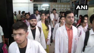 Delhi: Resident Doctors Go on Strike After Assault on Their Colleague