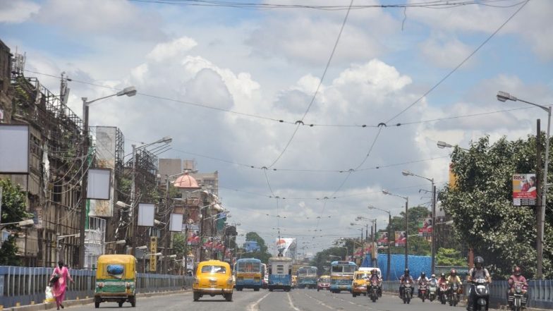 Durga Puja 2019: Kolkata Municipal Corporation Now Gets Time Till September 30 to Finish Road Repair As Rains Hamper Work