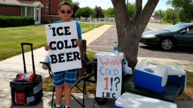 Underaged Utah Boy Selling 'Ice Cold Beer' Trolls Police and Neighbours With EPIC Sneakiness, Full Marks for His Marketing Technique!