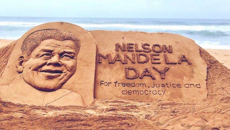 Sudarsan Pattnaik honours Nelson Mandela on his 101st birth anniversary. 