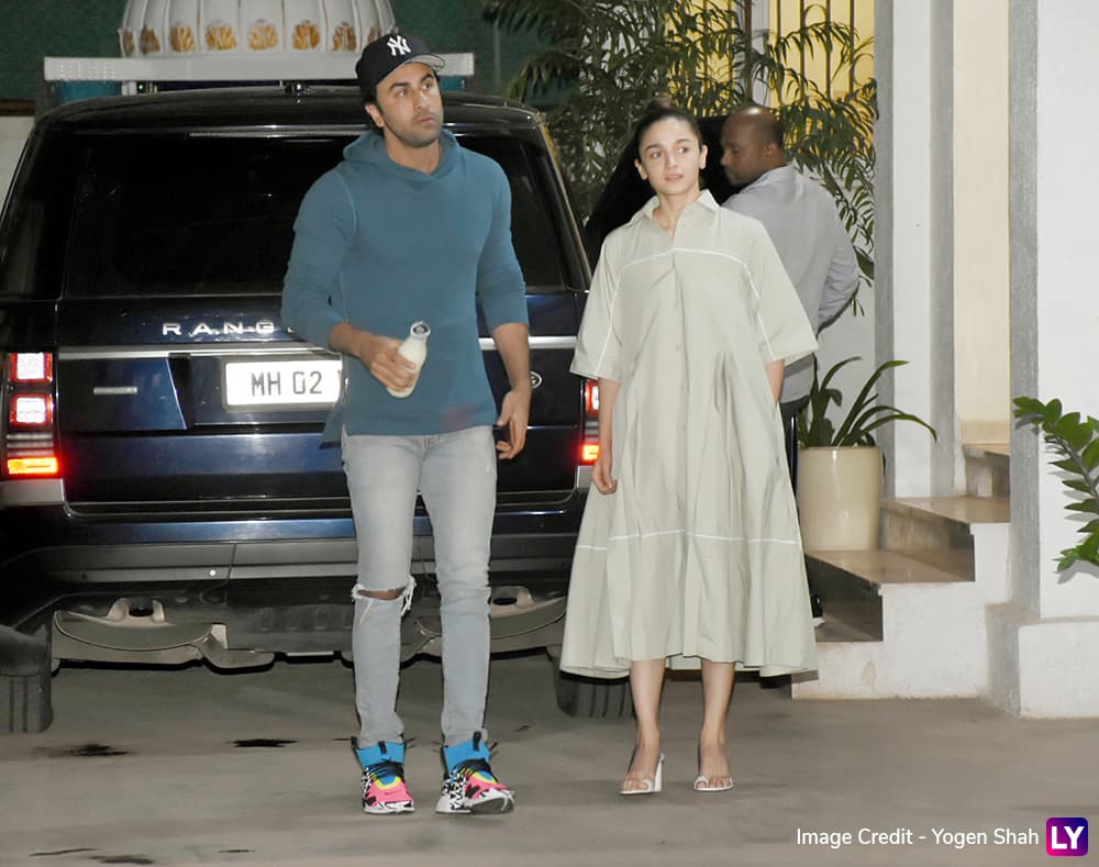 Alia and Ranbir spotted in Juhu.