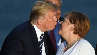 G7 Summit 2019: From Kisses to Hugs and Awkward Handshakes, Here Are the Viral Pics From France