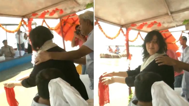 Bansuri Swaraj, Daughter of Sushma Swaraj, Immerses Her Mother’s Ashes in Ganga River in Hapur, Watch Video