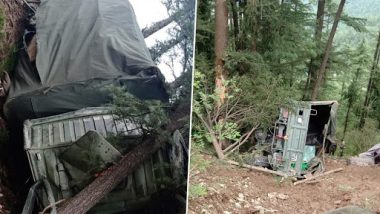 Himachal Pradesh Rains: Car Crosses Makeshift Bridge in Drekari Area of Chamba District; Watch Scary Video