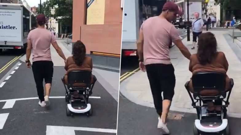 Akshay Kumar Spending Quality Time With His Mother in London is the Sweetest Thing You'll See on Internet (Watch Video)