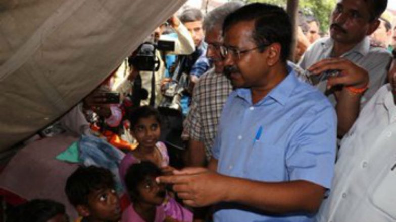 Yamuna River Overflowing: Delhi CM Arvind Kejriwal Visits Flood Affected Areas, Takes Stock of Relief Measures