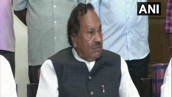Karnataka Political Row: BJP MLA KS Eshwarappa Says 'SC Asked Speaker to Expedite Resignation Letters of Rebel MLAs, Not Suspend Them' Karnataka Political Row: BJP MLA KS Eshwarappa Says 'SC Asked Speaker to Expedite Resignation Letters of Rebel MLAs, Not Suspend Them'