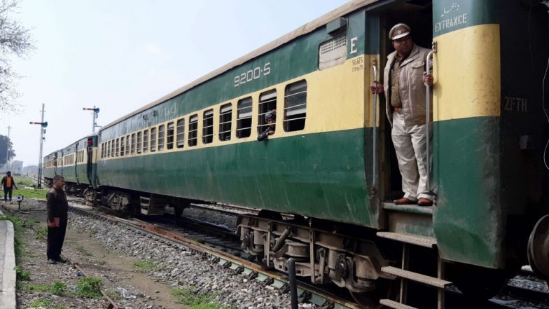 Samjhauta Express Suspended by Pakistan: Indian Engine to Bring Train From Wagah Border, Pak Passengers Can Get Ticket Reimbursement From Lahore