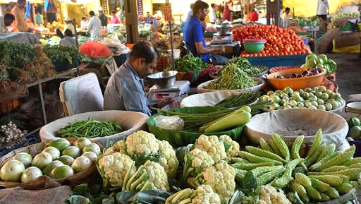 Food Inflation Plunges to 2.4% in June, Essential Commodities to Get Costlier Due to Uneven Rainfall: RBI