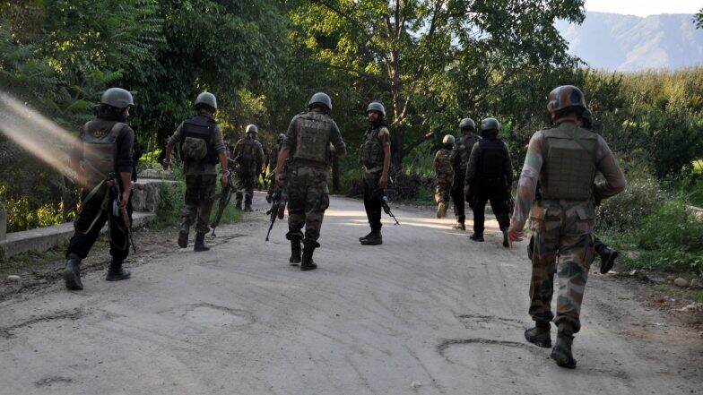 Jammu And Kashmir: Terrorist Neutralised by Security Forces in Encounter in Shopian's Hadipora