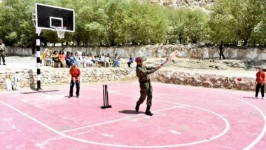 Pictures of MS Dhoni Playing Cricket With Kids in Leh Goes Viral, Indian Cricketer Is Seen Wearing Indian Army Uniform